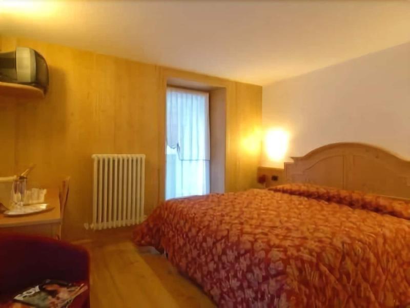 Hotel Pedranzini ซานตา กาเตรีนา วัลฟูร์วา ภายนอก รูปภาพ