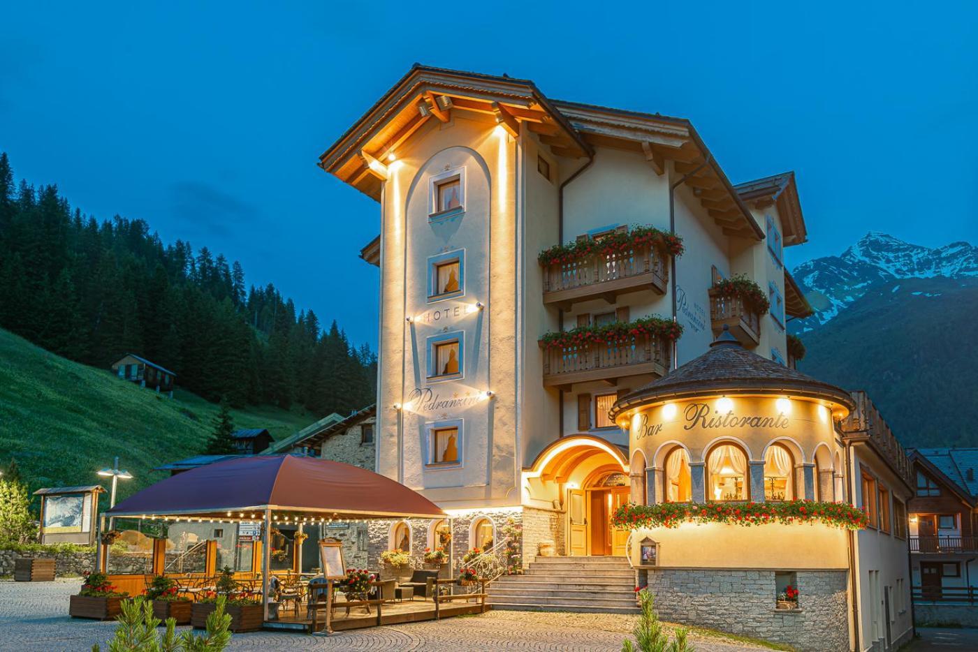 Hotel Pedranzini ซานตา กาเตรีนา วัลฟูร์วา ภายนอก รูปภาพ